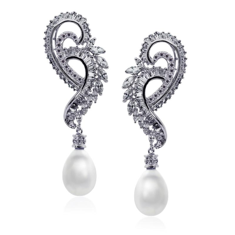 Cara Pearl Earrings