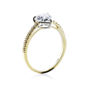 Solitaire Heart Microset Yellow Gold