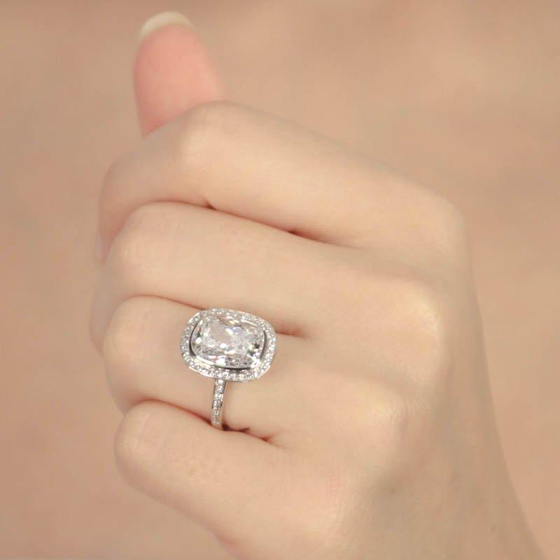 Cushion Grand Borderset Ring