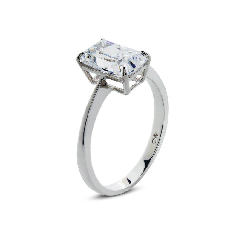 Knife Edge Radiant Cut Solitaire