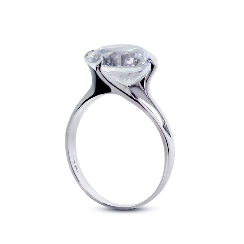 Twisted Prong Solitaire