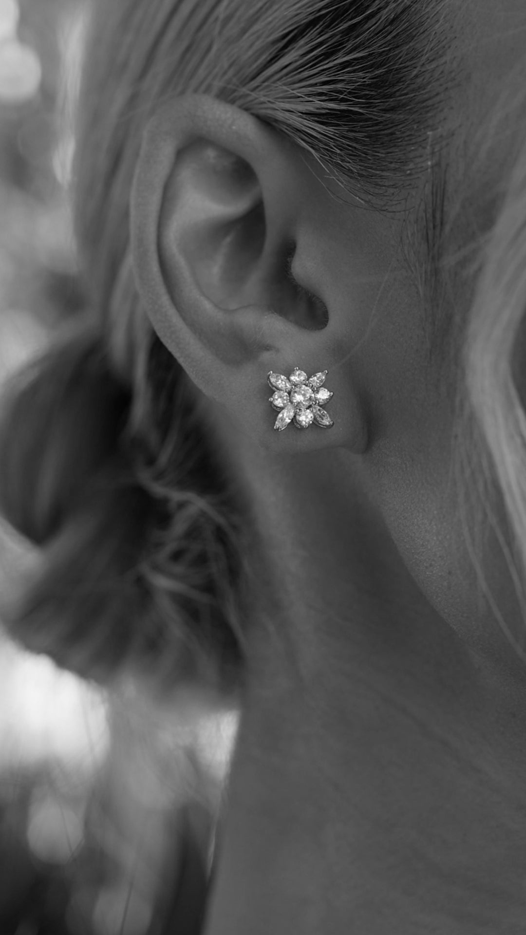 Snowflower Stud Earrings