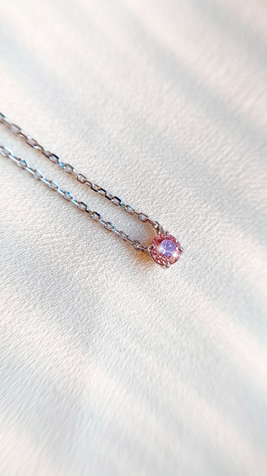 Taffy Necklace 0.31ct 18K White Gold